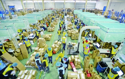 春节前后对于快递行业是道坎。(资料图片) 记者 李健 摄